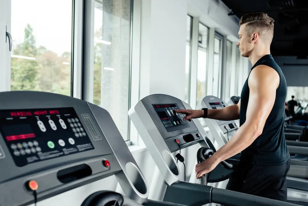 Ile cardio po treningu siłowym? Unikaj błędów w regeneracji mięśni Ile cardio po treningu siłowym? Unikaj błędów w regeneracji mięśni