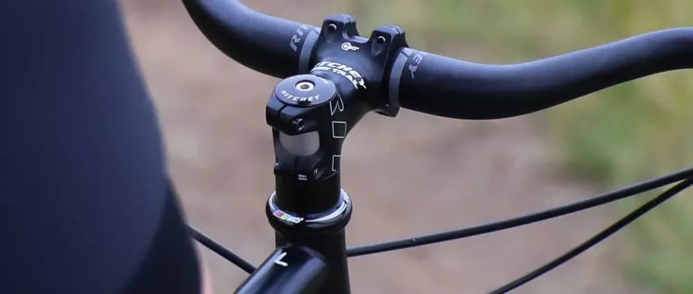 Jak dokręcić kierownicę w rowerze i uniknąć niebezpieczeństw Jak dokręcić kierownicę w rowerze i uniknąć niebezpieczeństw