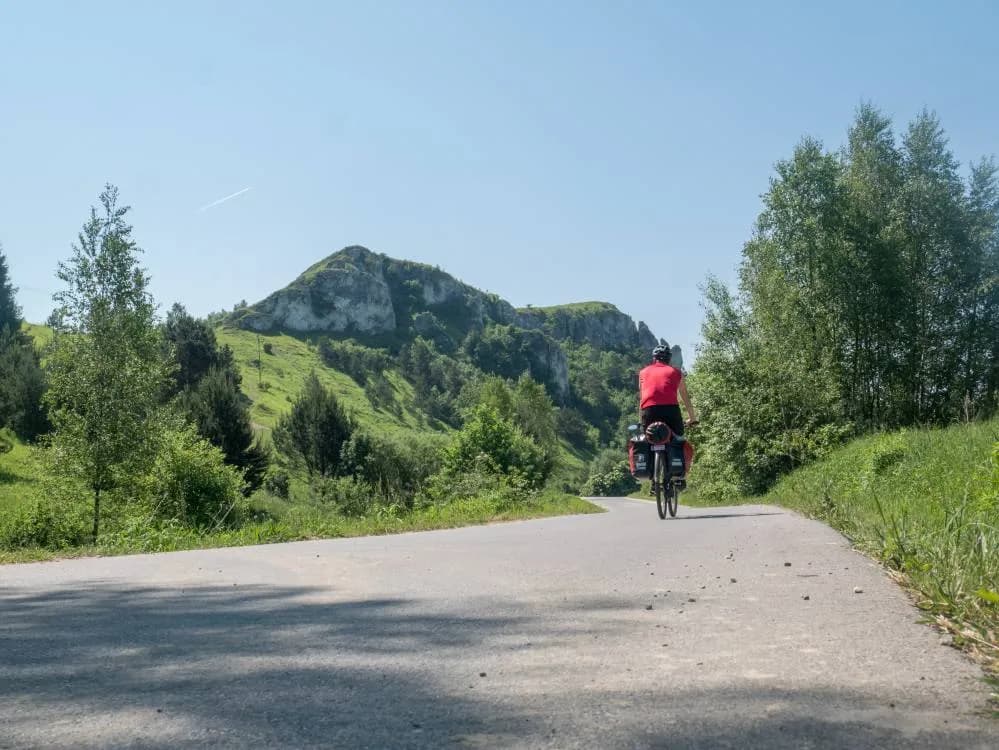 Trasy rowerowe Jura Krakowsko-Częstochowska: Odkryj ukryte skarby Trasy rowerowe Jura Krakowsko-Częstochowska: Odkryj ukryte skarby