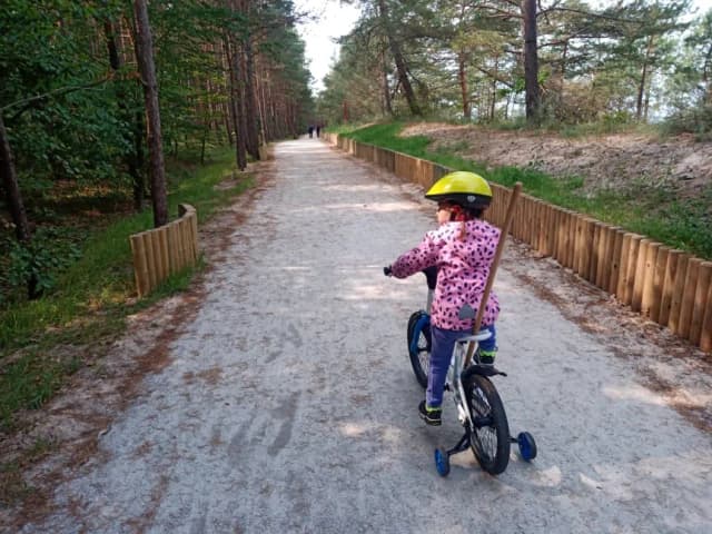 Trasa rowerowa międzyzdroje świnoujście - odkryj piękno nadmorskiej przygody Trasa rowerowa międzyzdroje świnoujście - odkryj piękno nadmorskiej przygody