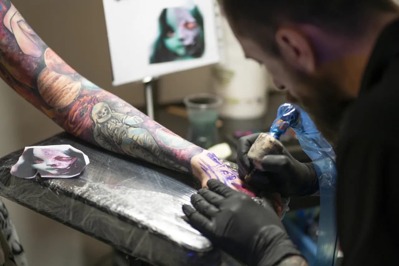 Gdzie tatuaż się nie rozciąga? Odkryj najlepsze miejsca na ciele Gdzie tatuaż się nie rozciąga? Odkryj najlepsze miejsca na ciele